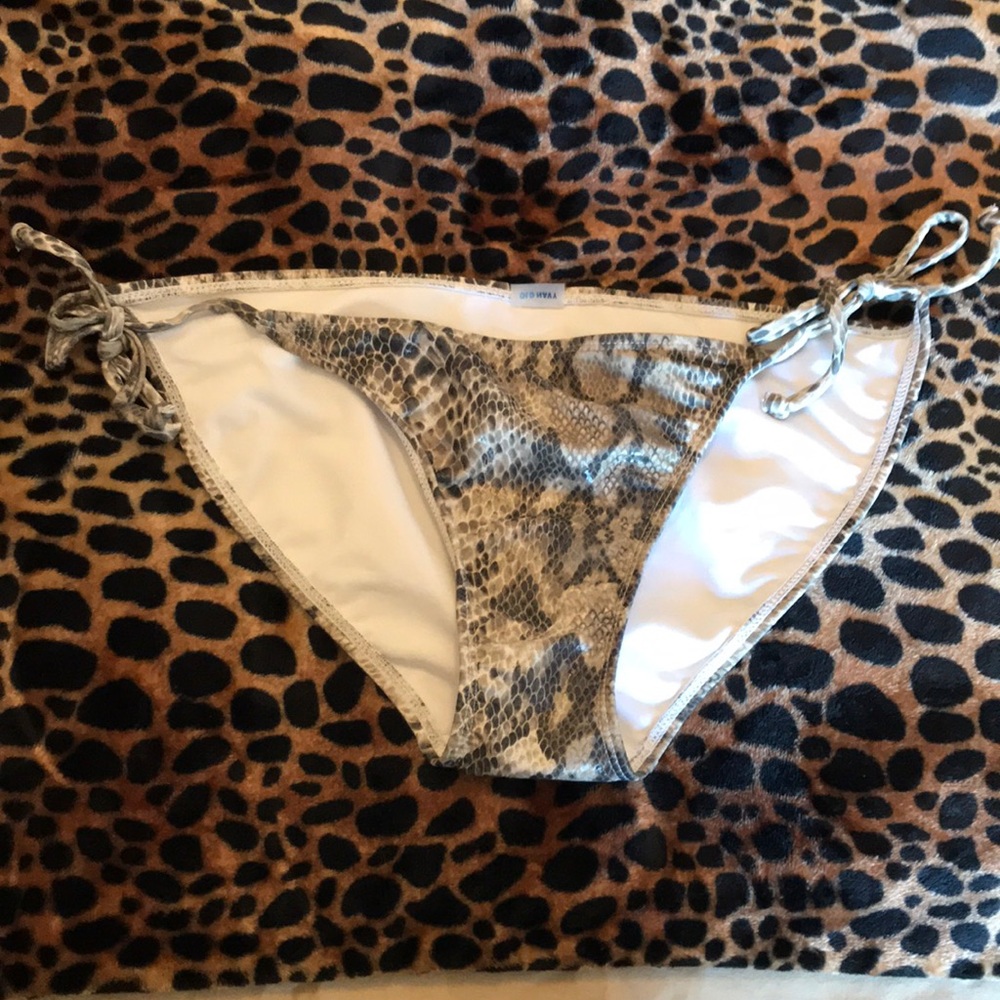 Old Navy swim bottoms